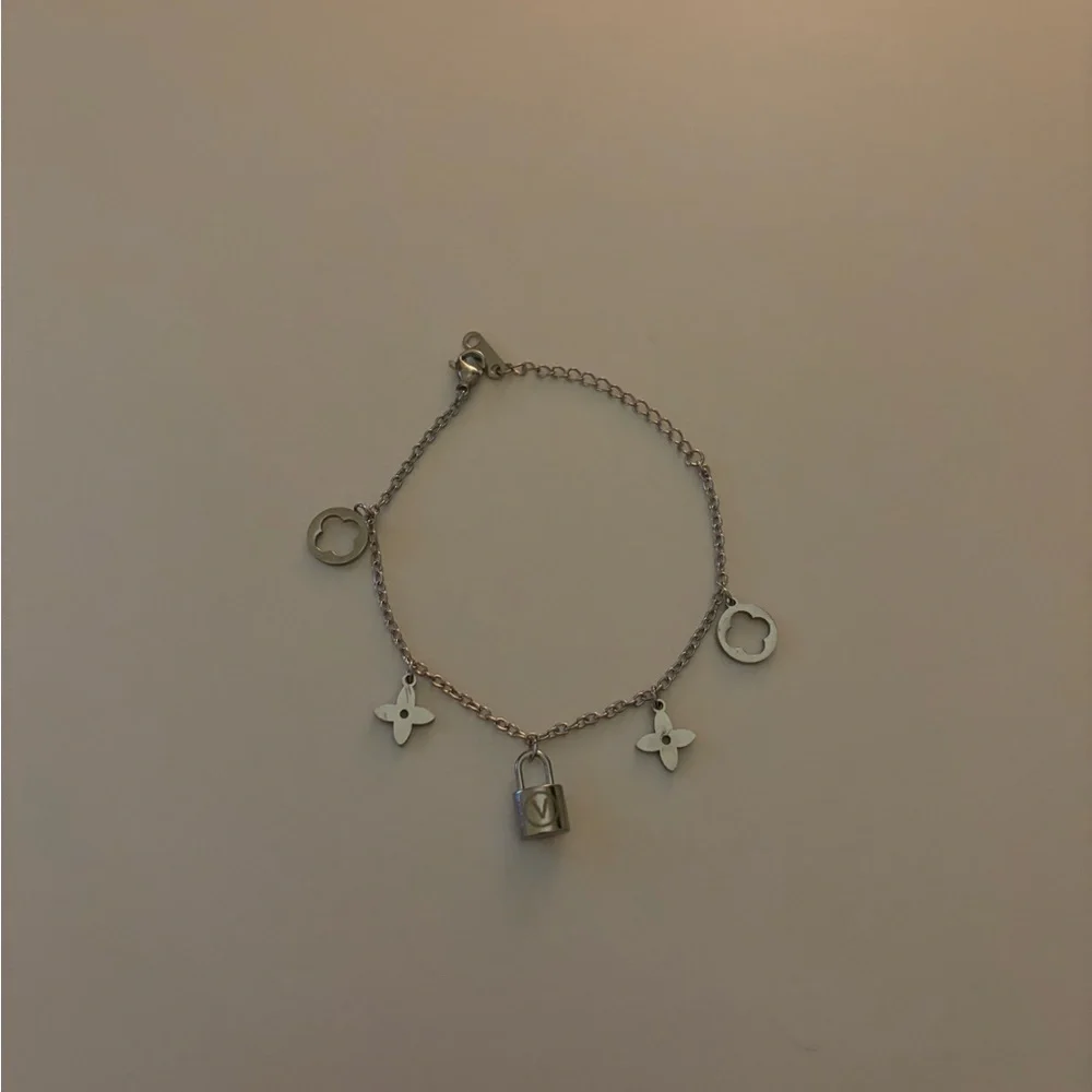 Stainless Steel gorgeous bracelet